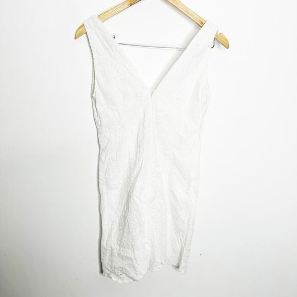 Lilly Pulitzer V neck Eyelet Lace shift Dress WHITE 92392 scalloped women's 2 - Picture 2 of 9